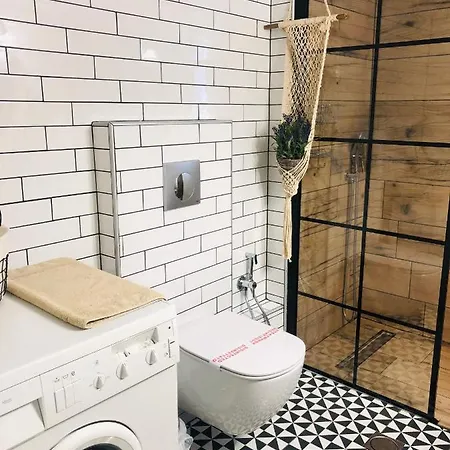 Be My Guest 아파트 카발라